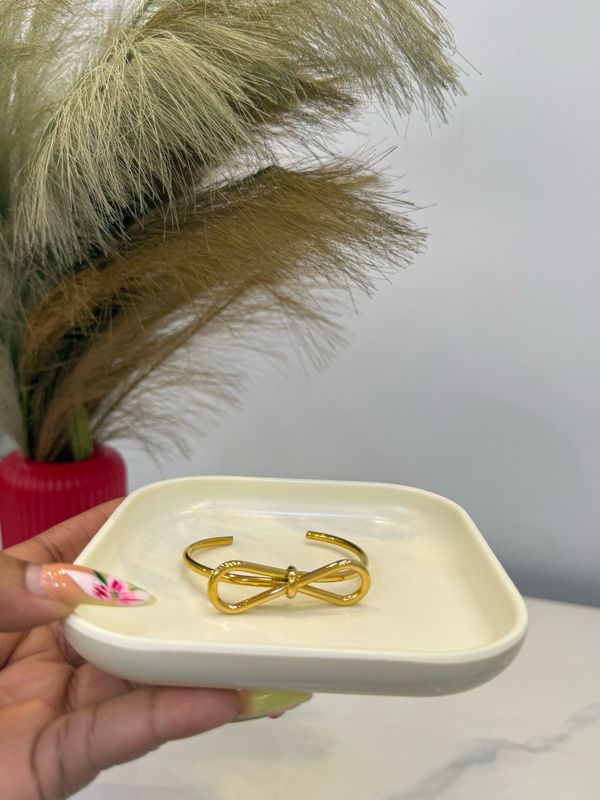 Ck Minimalist Bangle