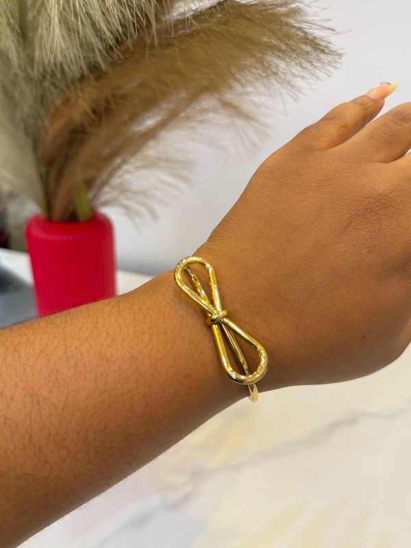 Ck Minimalist Bangle