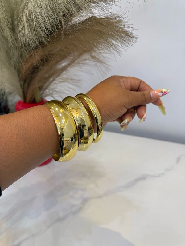 Ck Bold Bangle