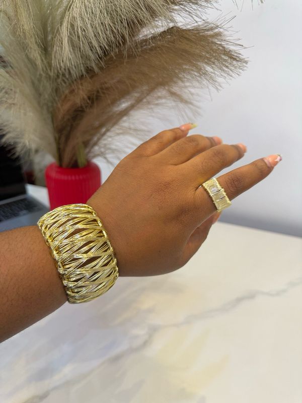 Ck Bold Bangle