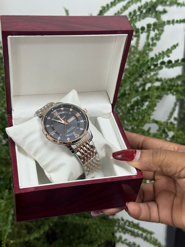 Poedagar men’s watch