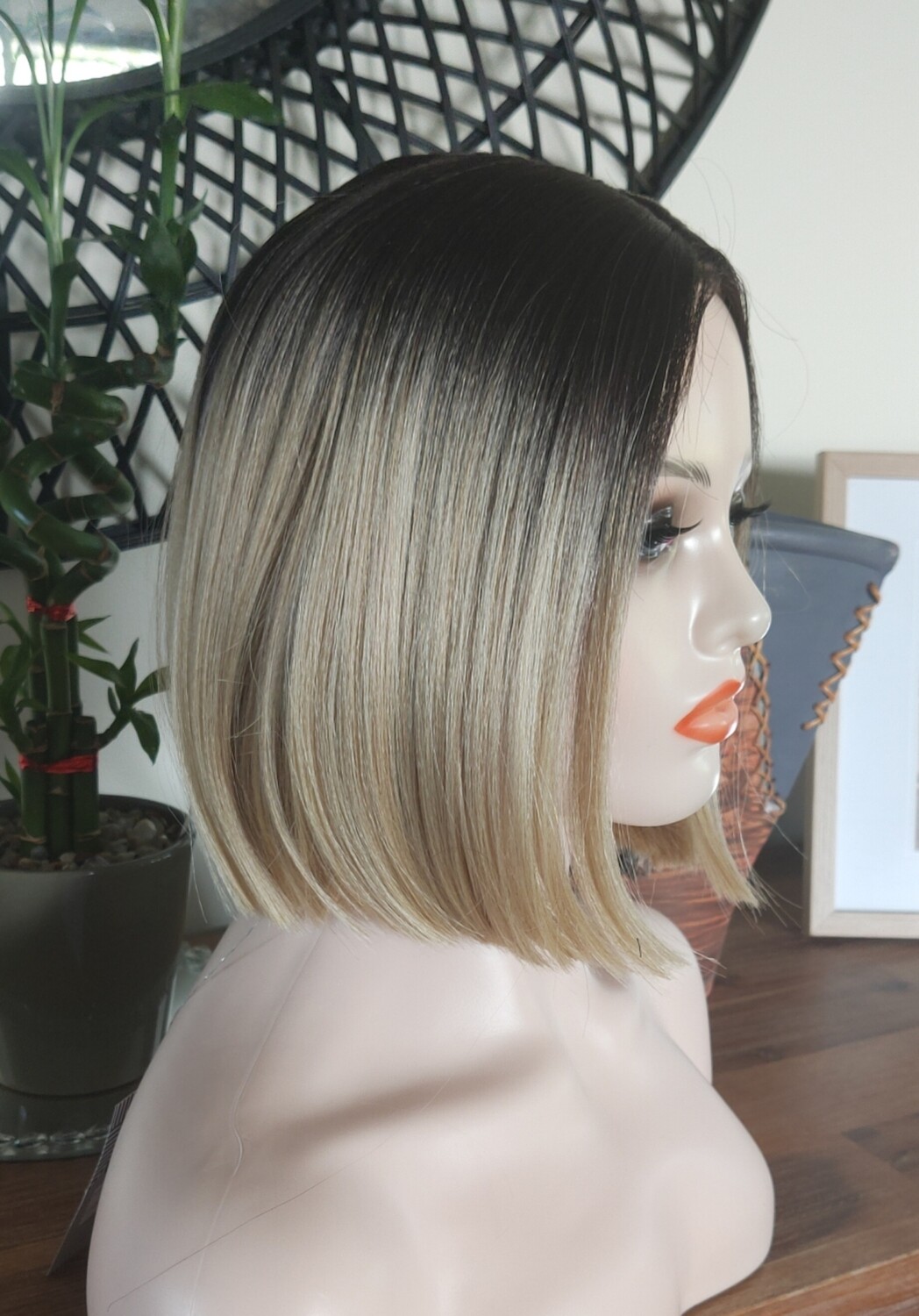 Julie Wigs | Blunt Bobs Centre Part Lace Front 