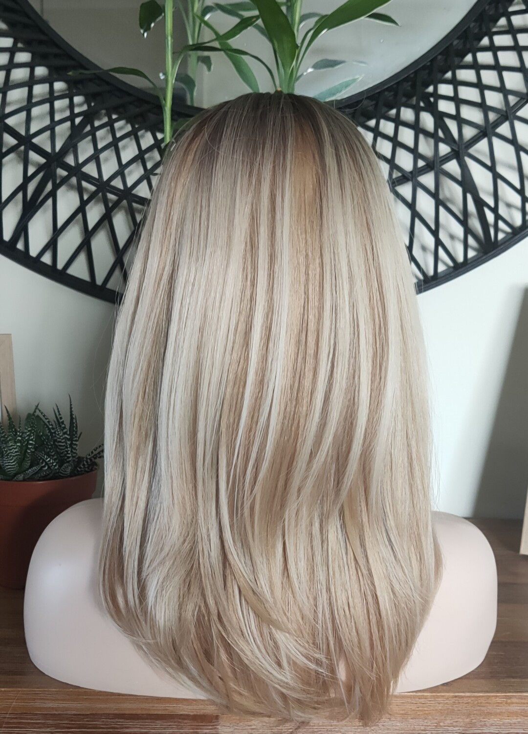 Liddy Wig | Foiled Blonde Ombre Layered