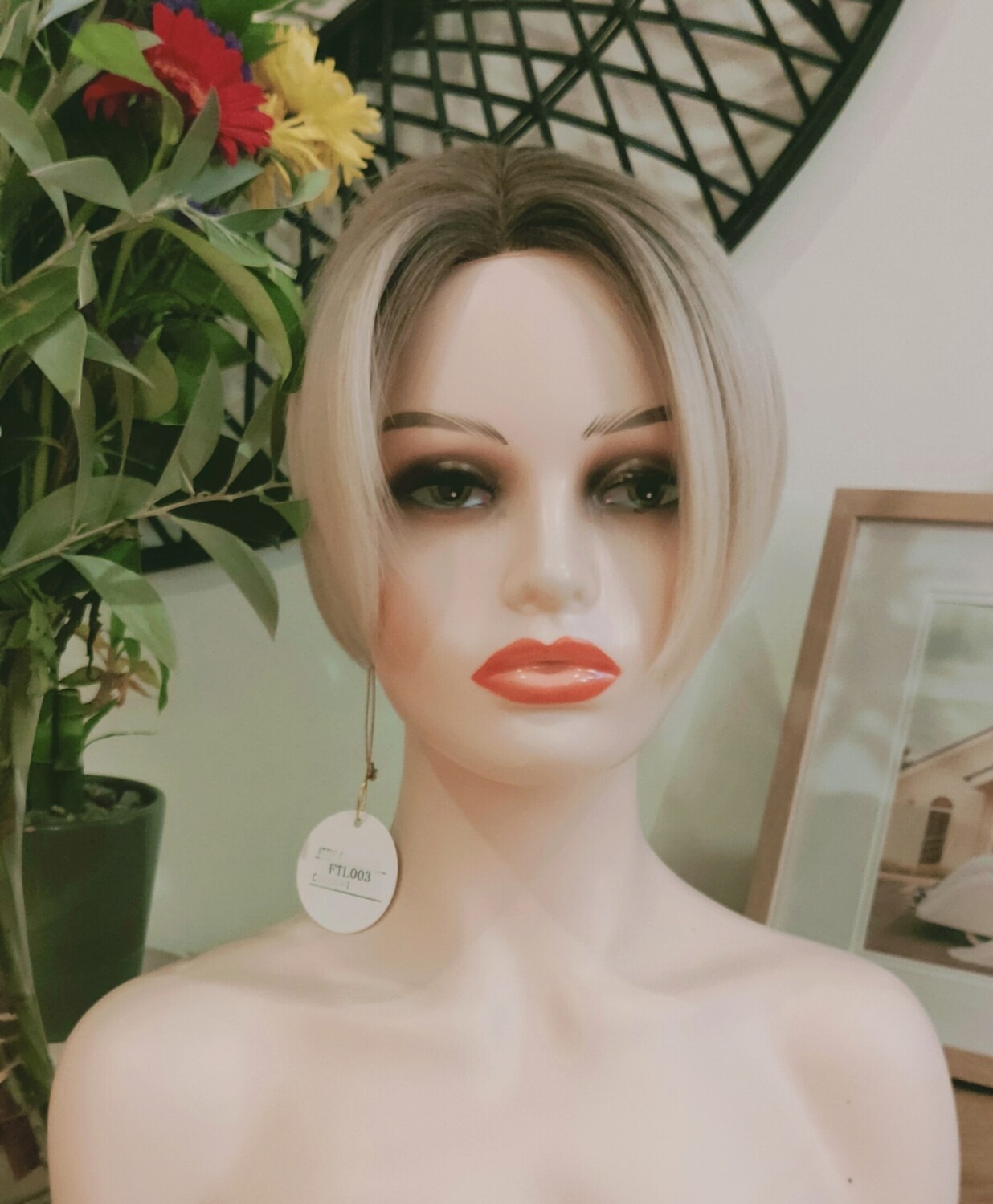 Nelly Wig | Platinum Blonde Ombre