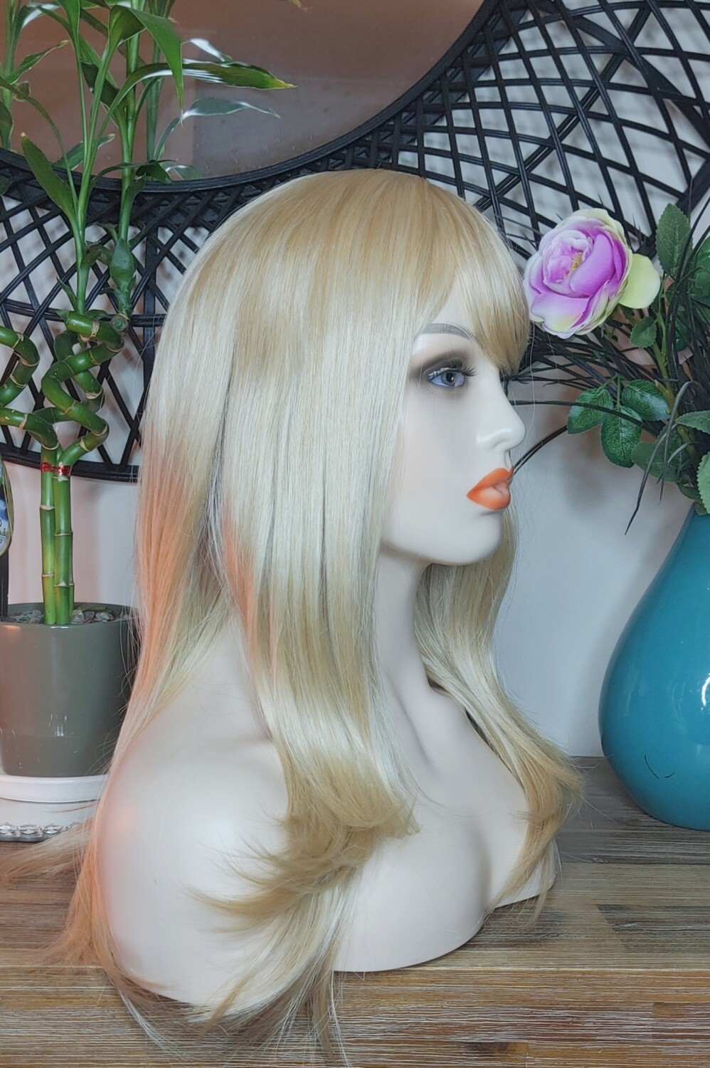 Lucia Wig | Golden Blonde Layered