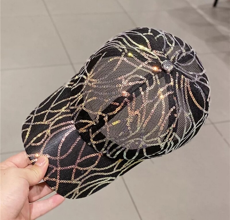 SHINY BLACK SEQUINS CAP