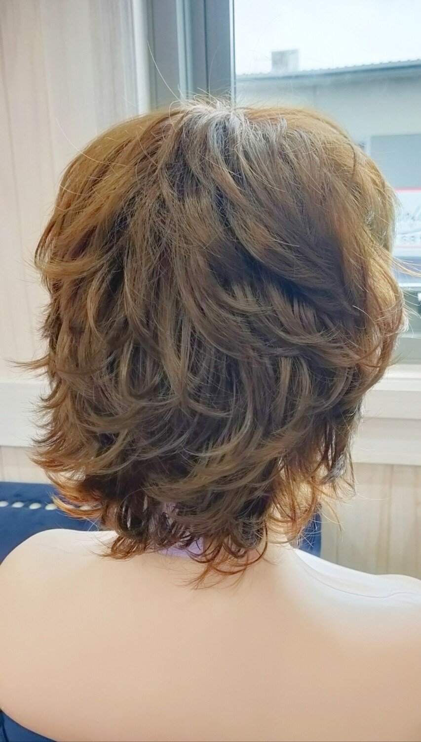 Bailey Wig | Light Brown with Gold Highlights Human Hair Blend