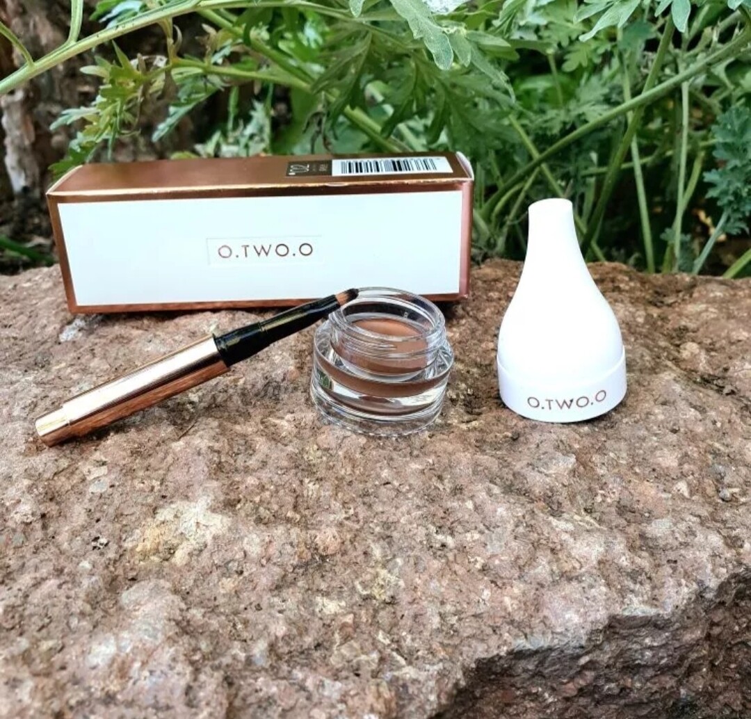 SCULPTED EYE BROW GEL