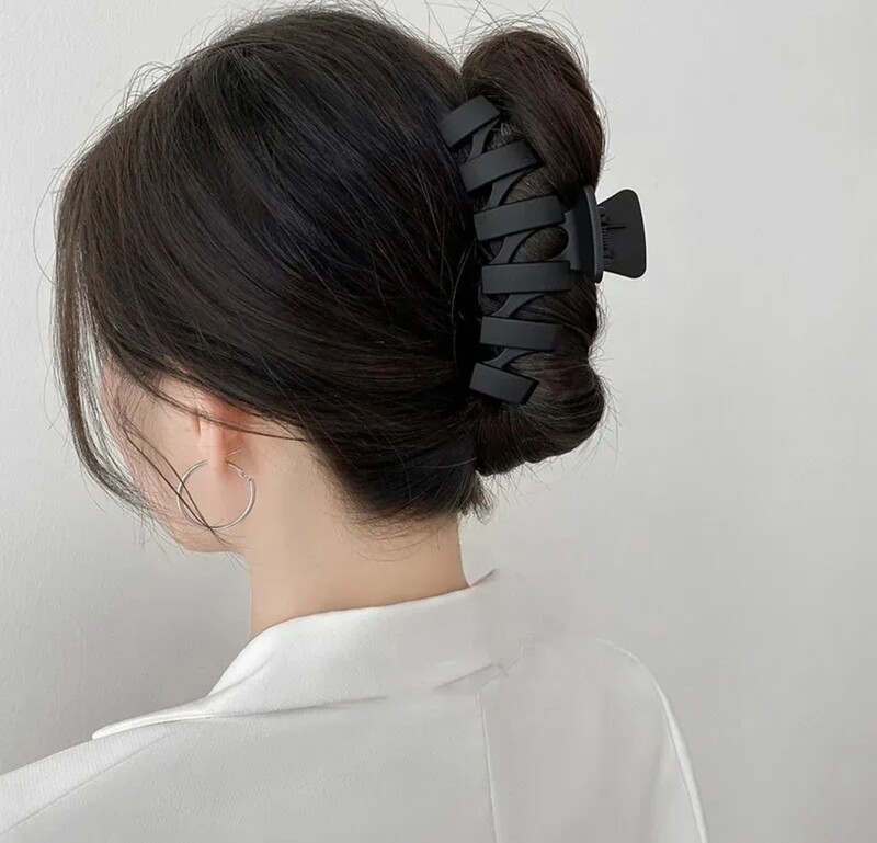 LARGE HAIR CLIP