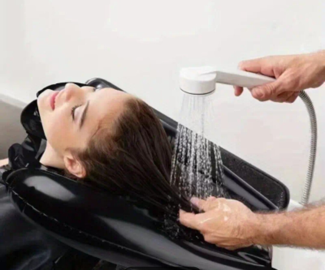 LADIES WASH AND STYLE