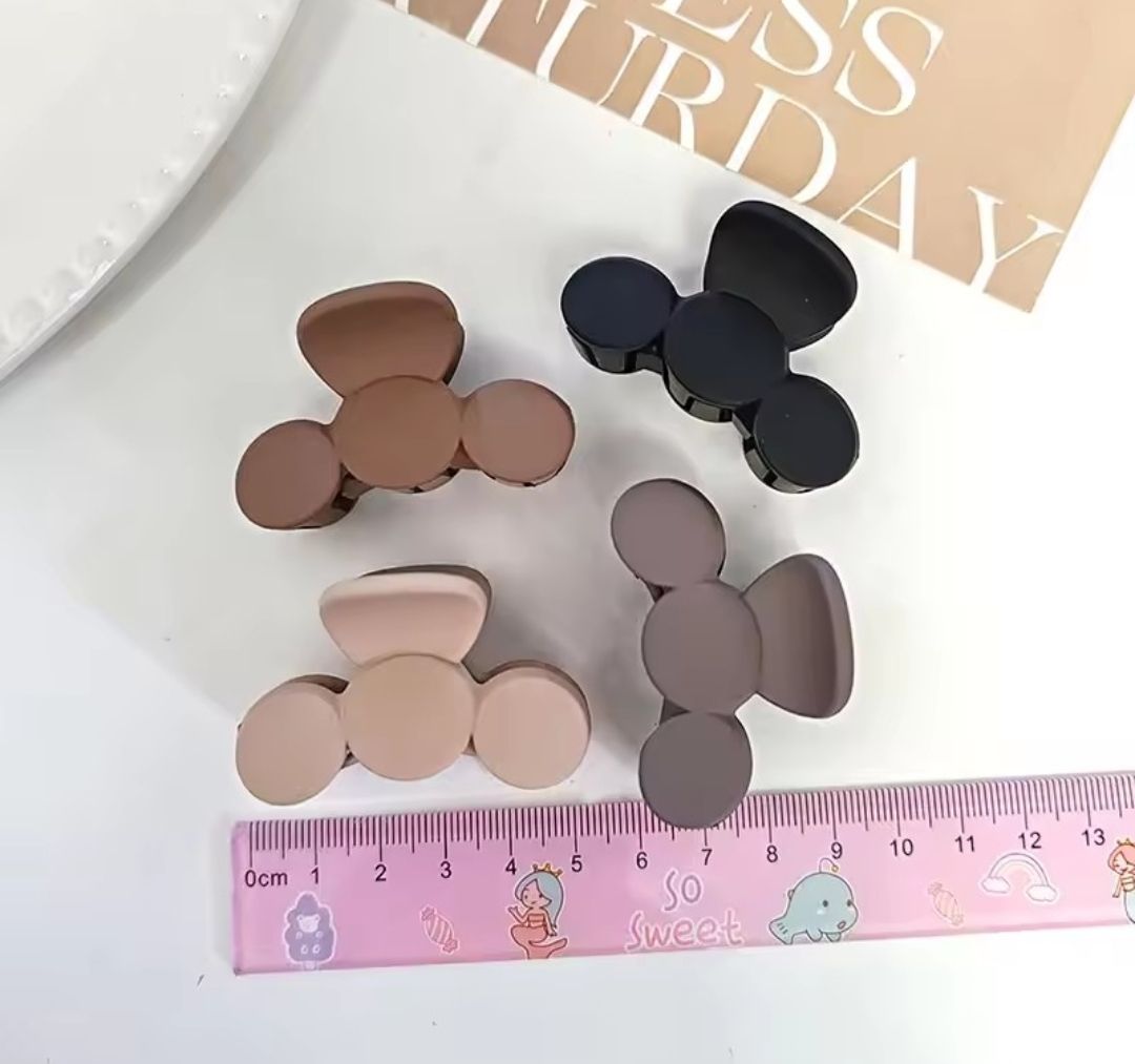 SMALL MATTE HAIR CLIP