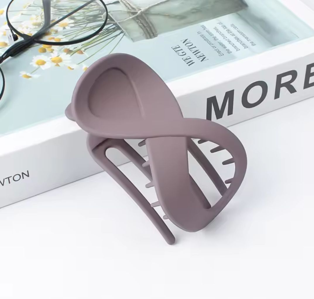 MEDIUM DUCKBILL HAIR CLIP