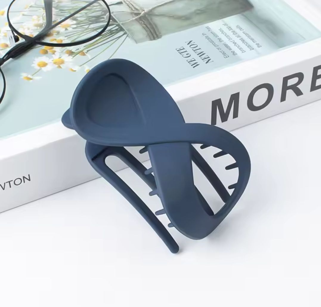 MEDIUM DUCKBILL HAIR CLIP