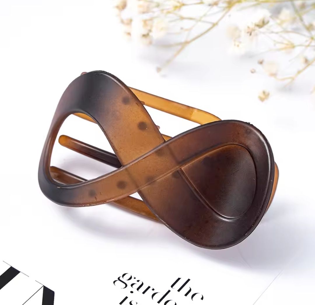 MEDIUM DUCKBILL HAIR CLIP
