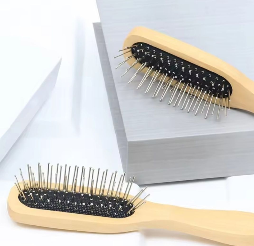 PROFESSIONAL WIRE PIN SYNTHETIC HAIR BRUSH