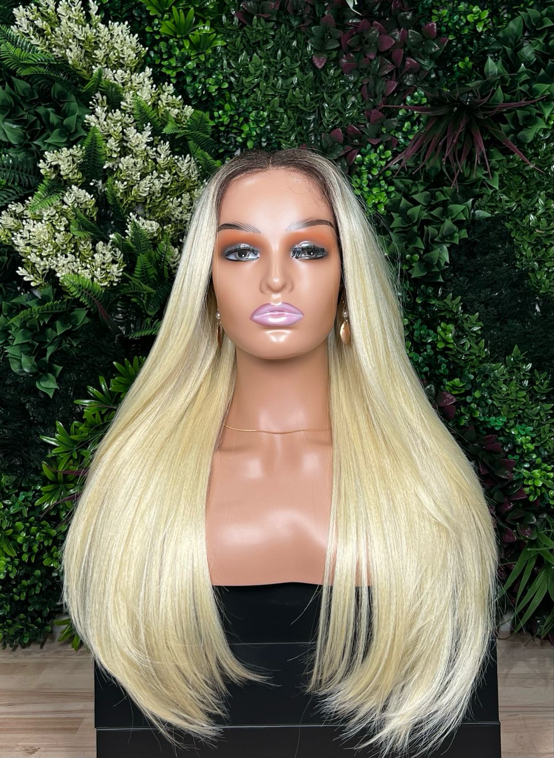 Evelyn Wig | Blonde Ombre Luxury HD Modacrylic Collection