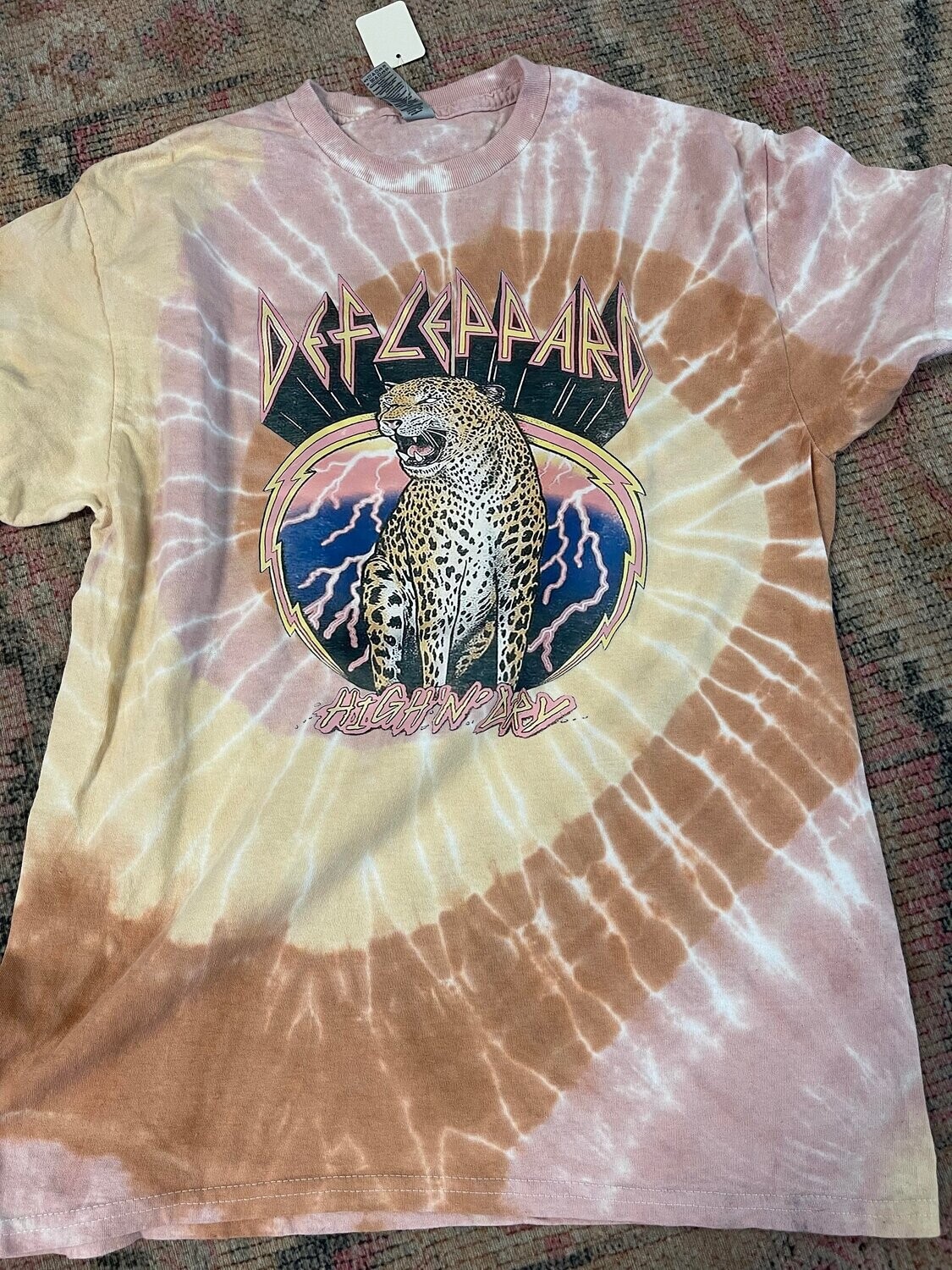 tie-die def leopard T-shirt