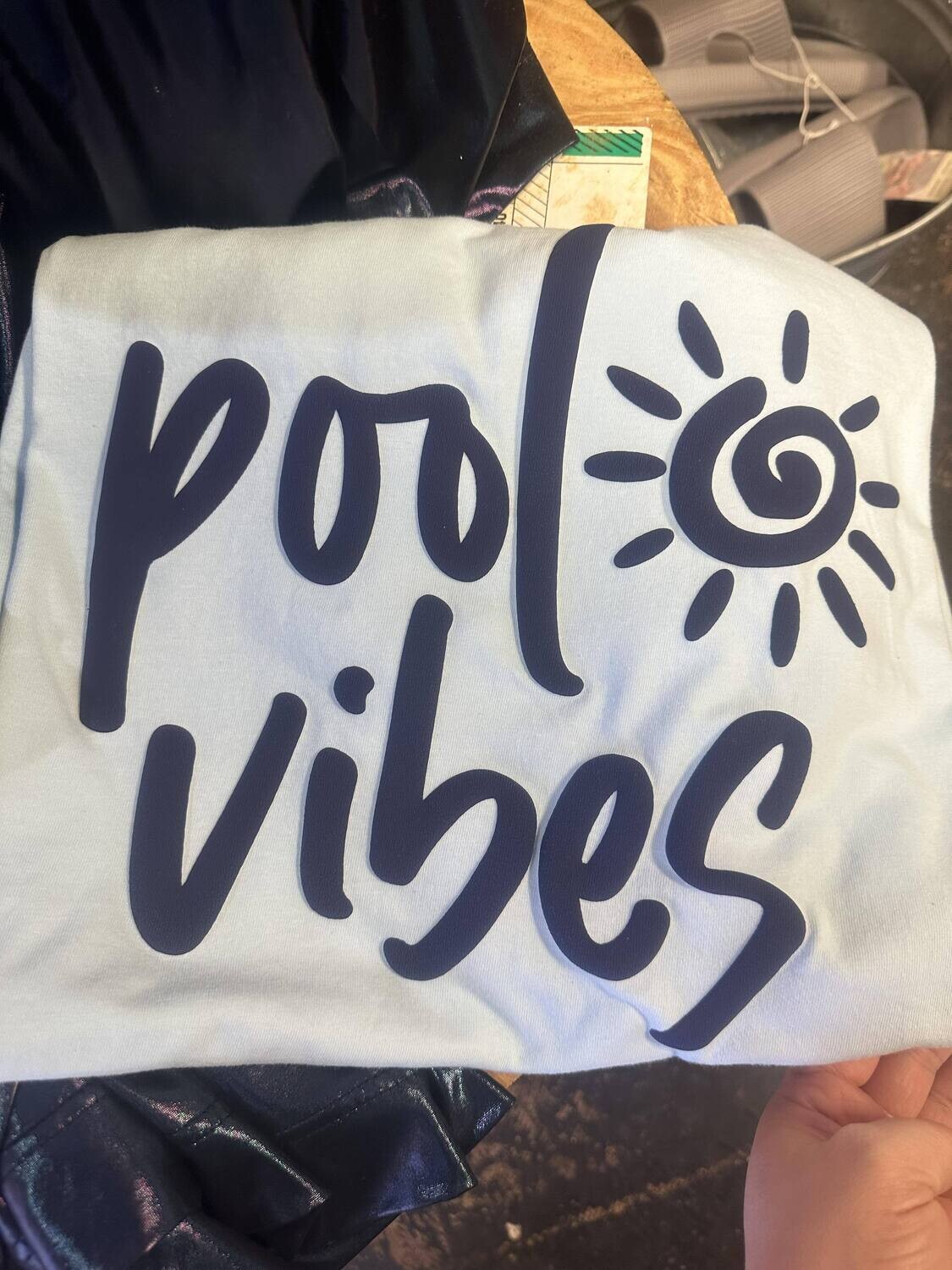 Pool vibes puff