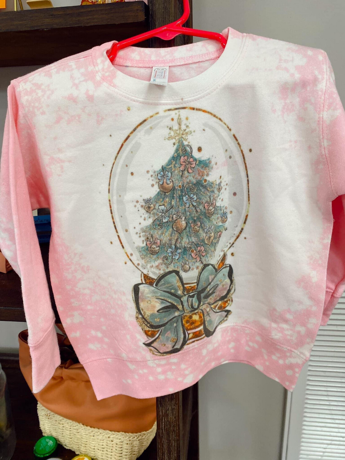 Christmas tree snow globe
