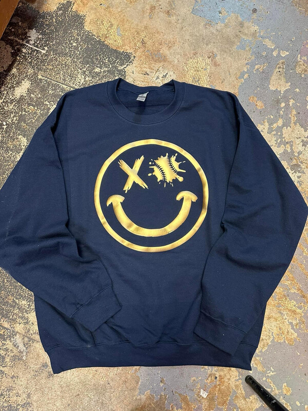 Baseball/softball smiley metallic puff