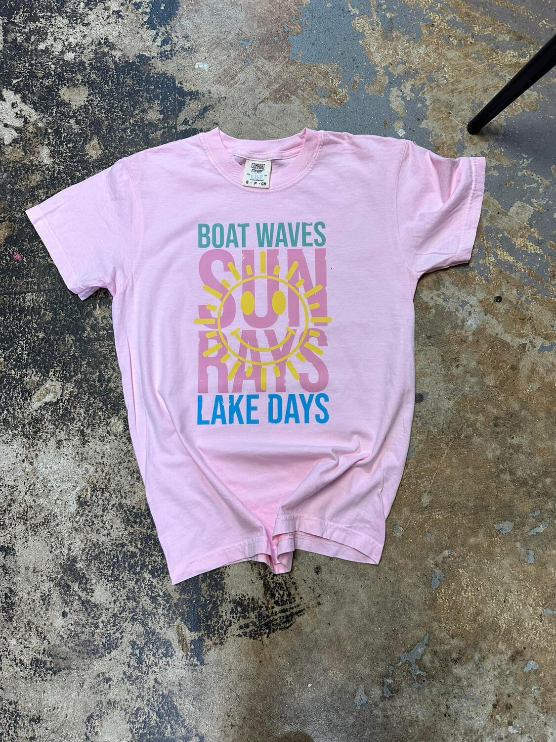 Boat waves sun rays transfer