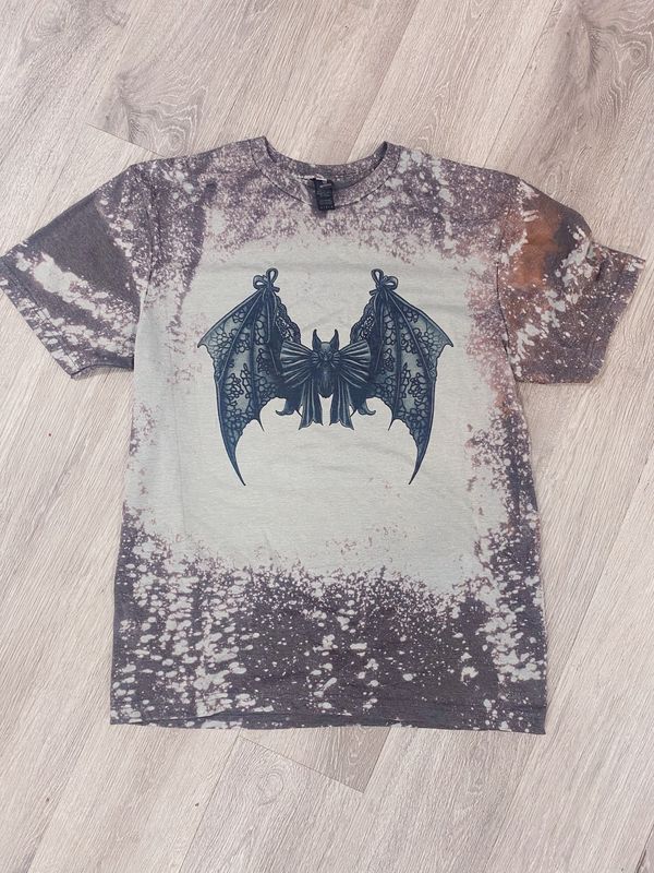 bleached halloween bat sub
