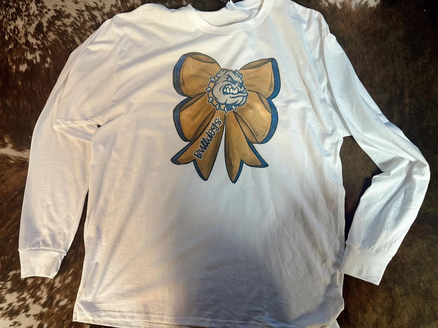 school mascot w/ bow