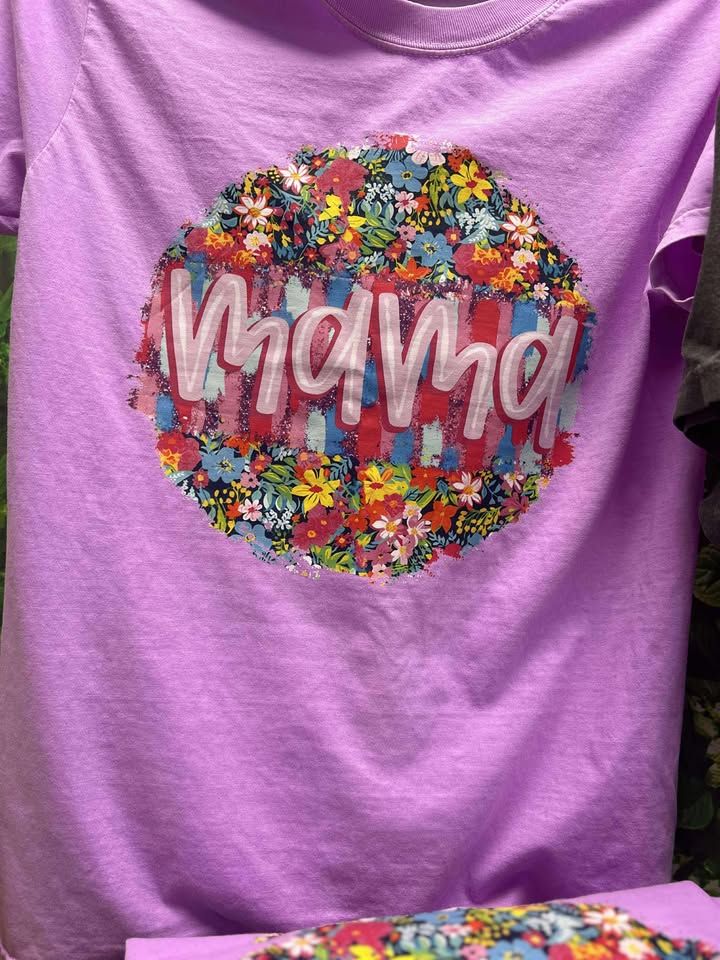 Round Floral mama Tshirt
