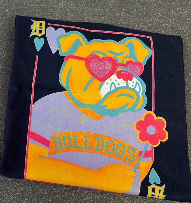 Bulldog Card Neon