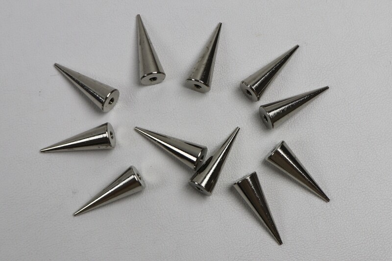 Nieten Kegel &quot;silber&quot;