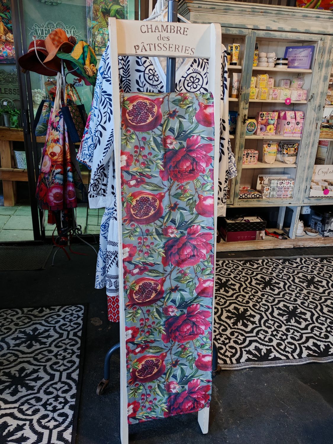 POMEGRANATE TABLE RUNNER