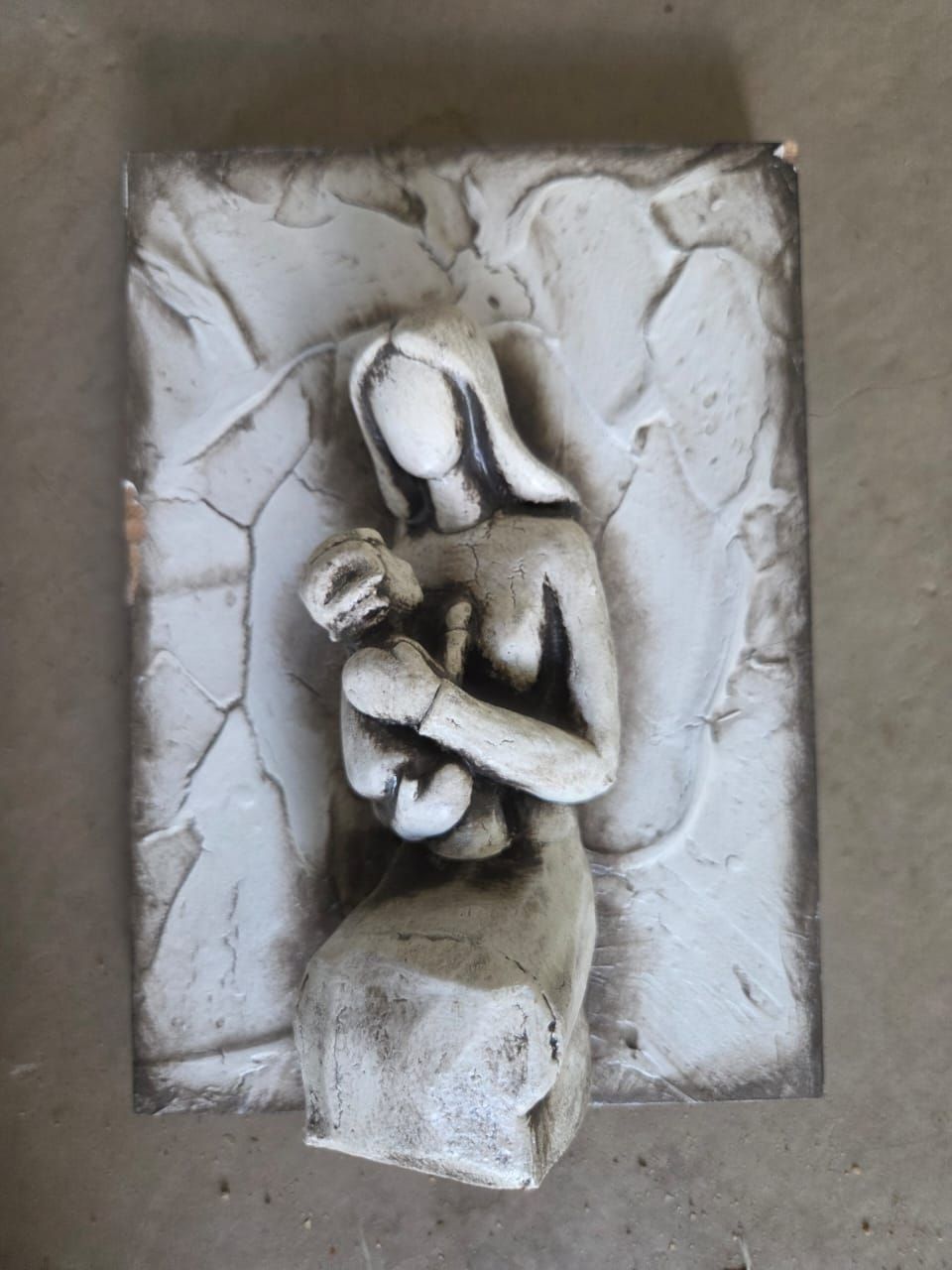 MOTHER AND CHILD WOODEN BLOCK