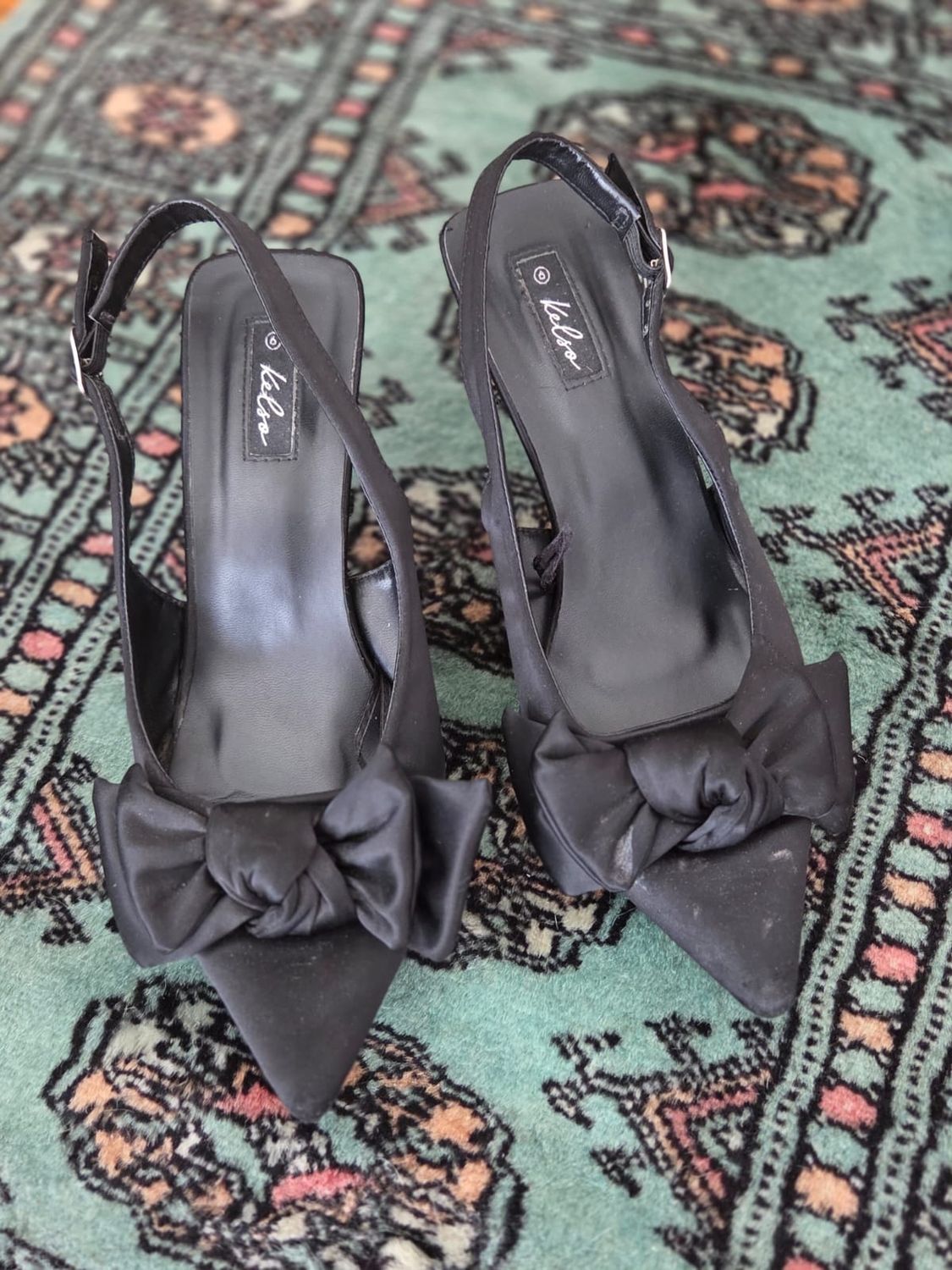 BLACK LADIES SHOES WITH BOW