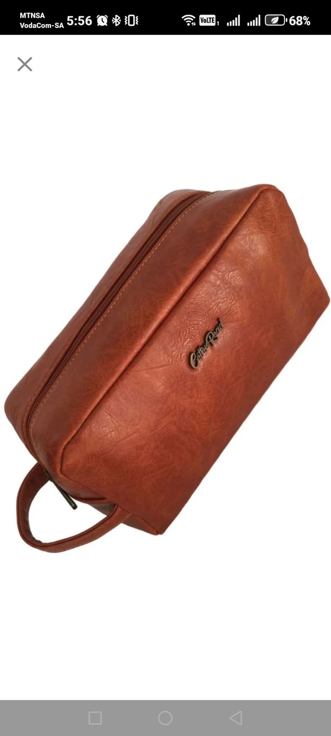 MEN'S TOILETRY BAG ( BROWN) 