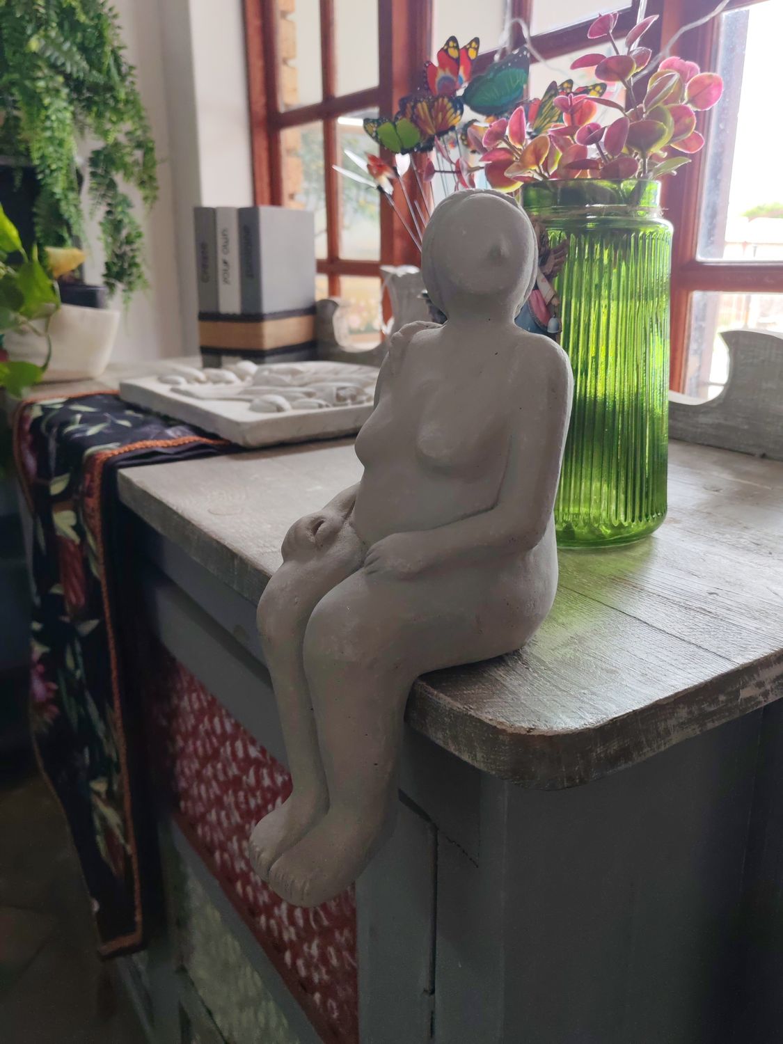 CEMENT GOSSIP LADY - 2