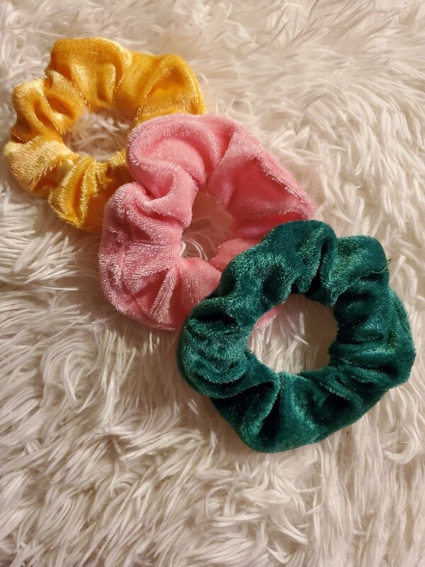 &quot;Tropic&quot; Scrunchie Set