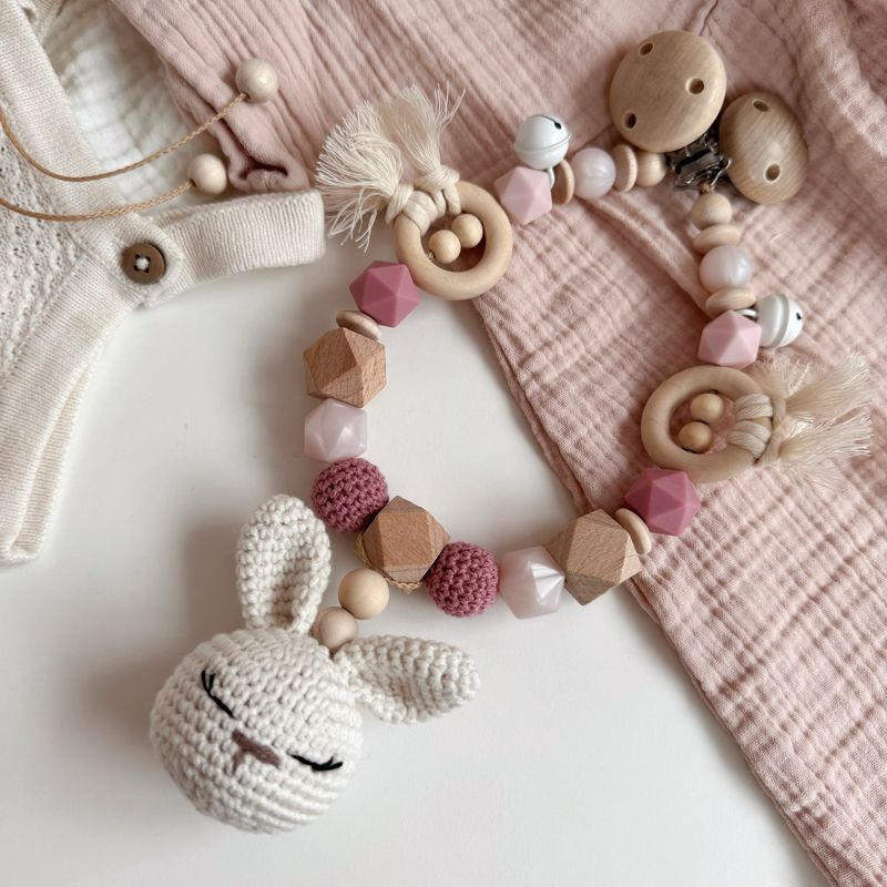 Boho Kinderwagenkette Bunny Pink