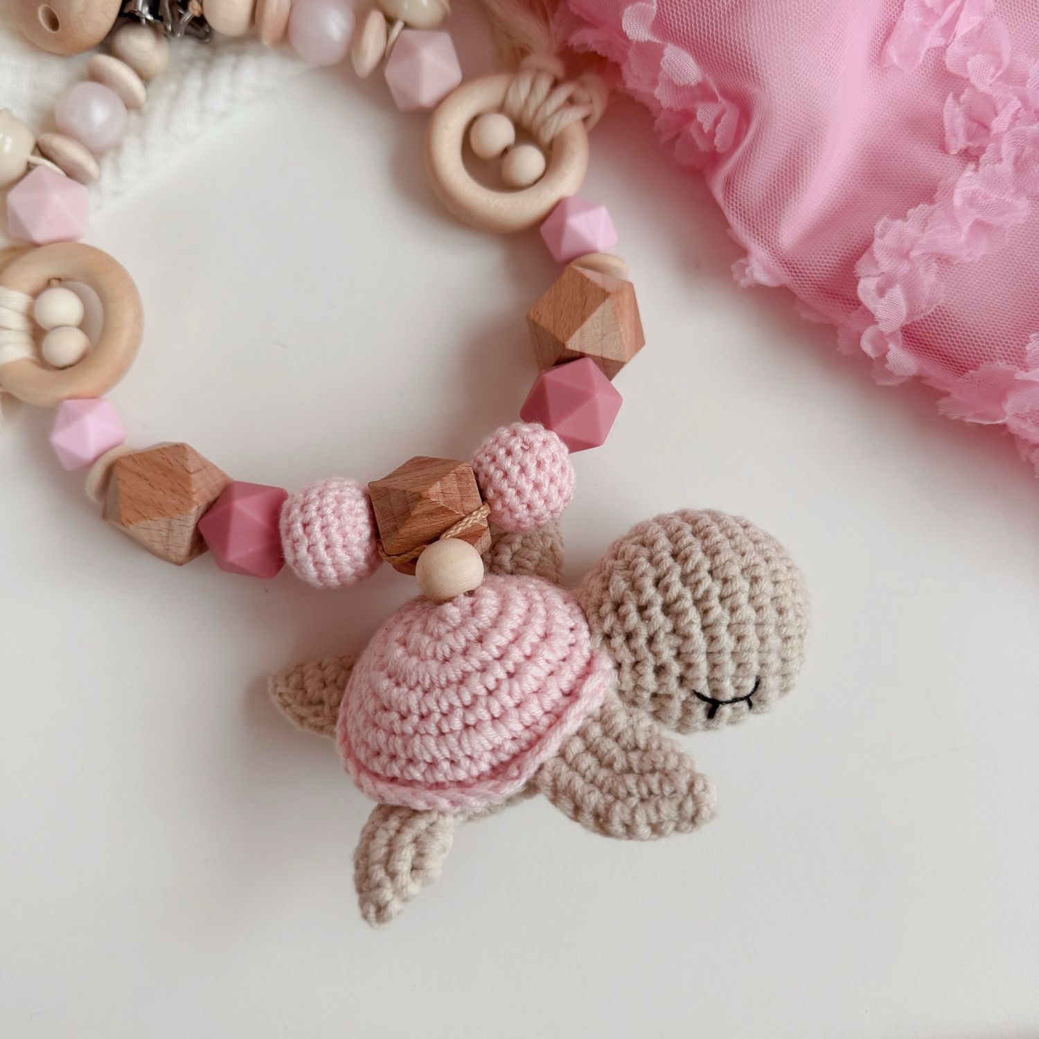 Boho Kinderwagenkette Turtle Pink