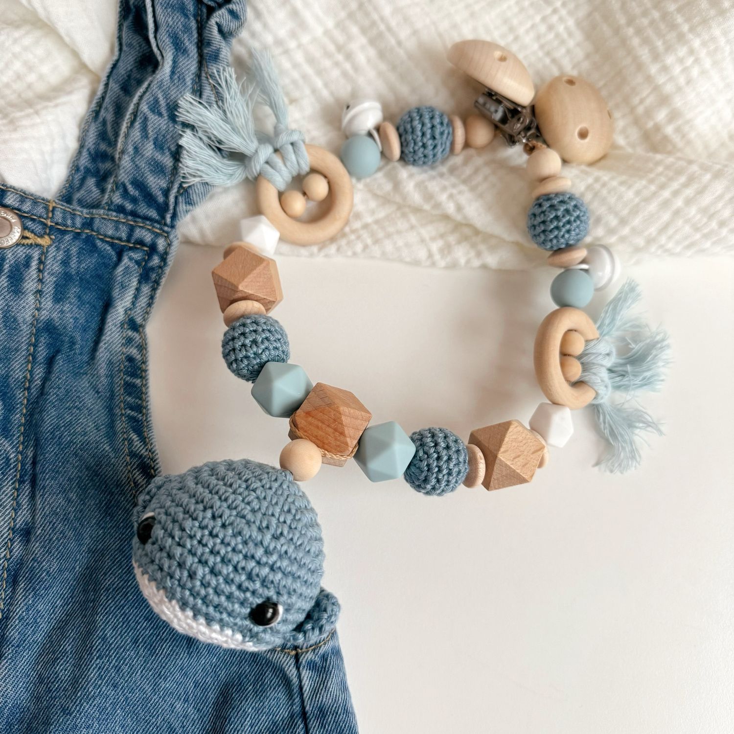 Boho Kinderwagenkette Whale