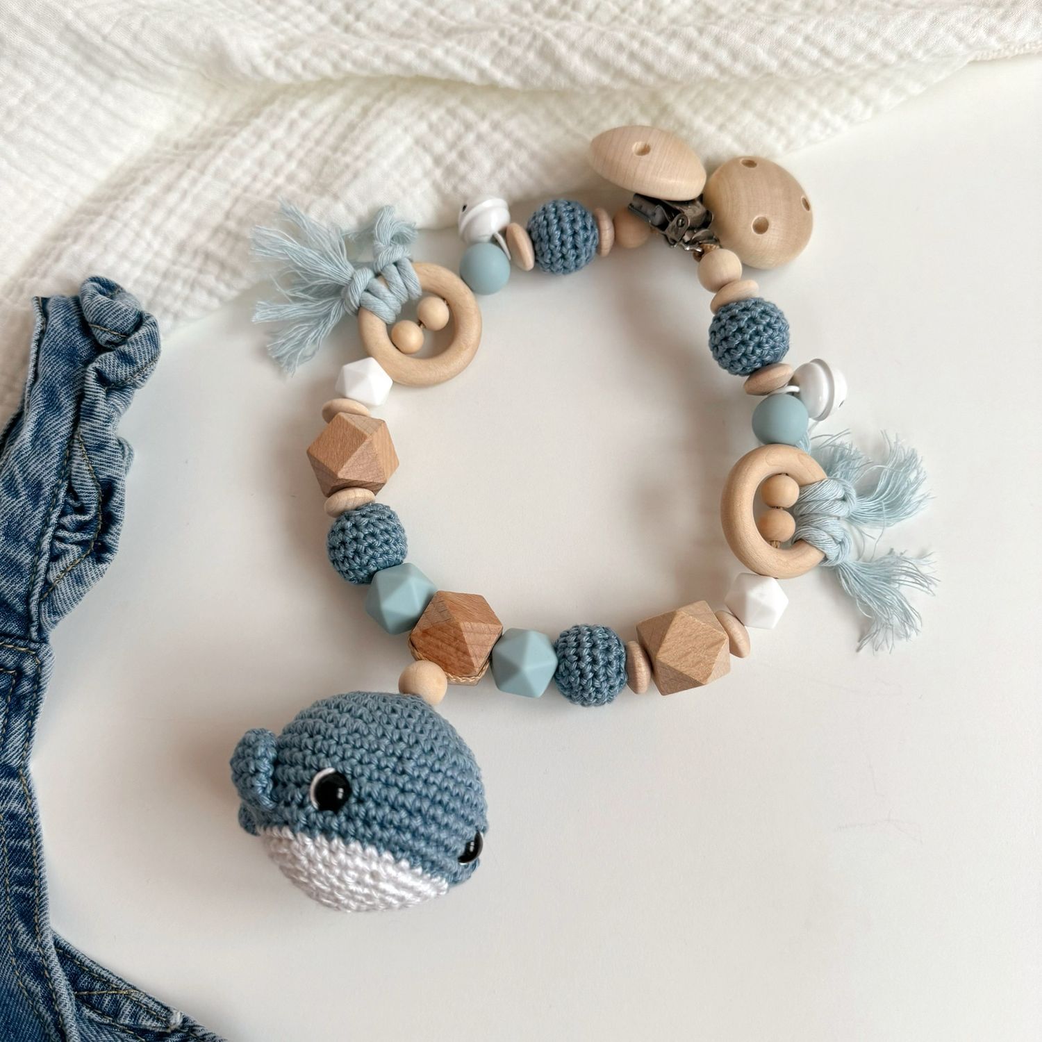 Boho Kinderwagenkette Whale