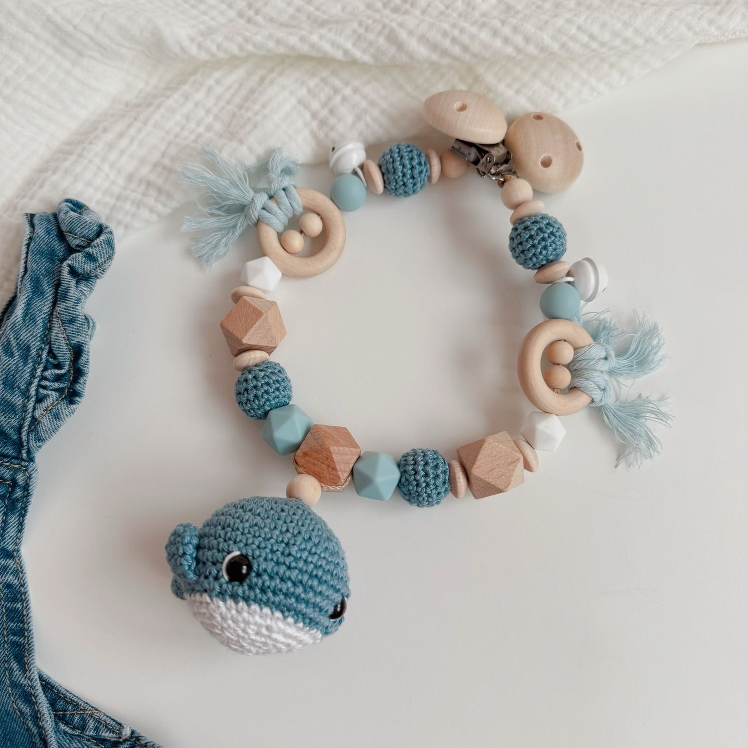 Boho Kinderwagenkette Whale