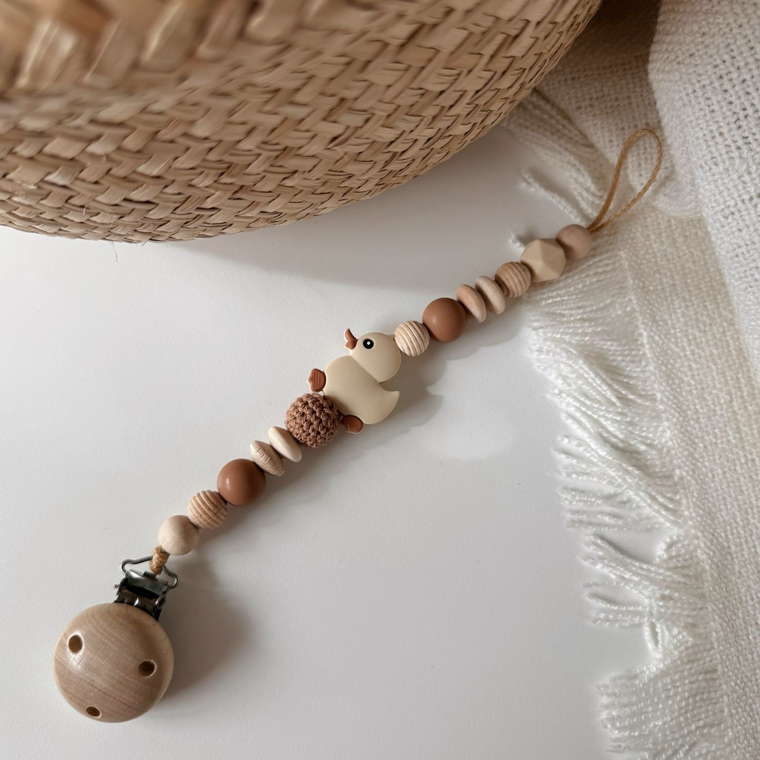 Entchen Schnullerkette hazelnut