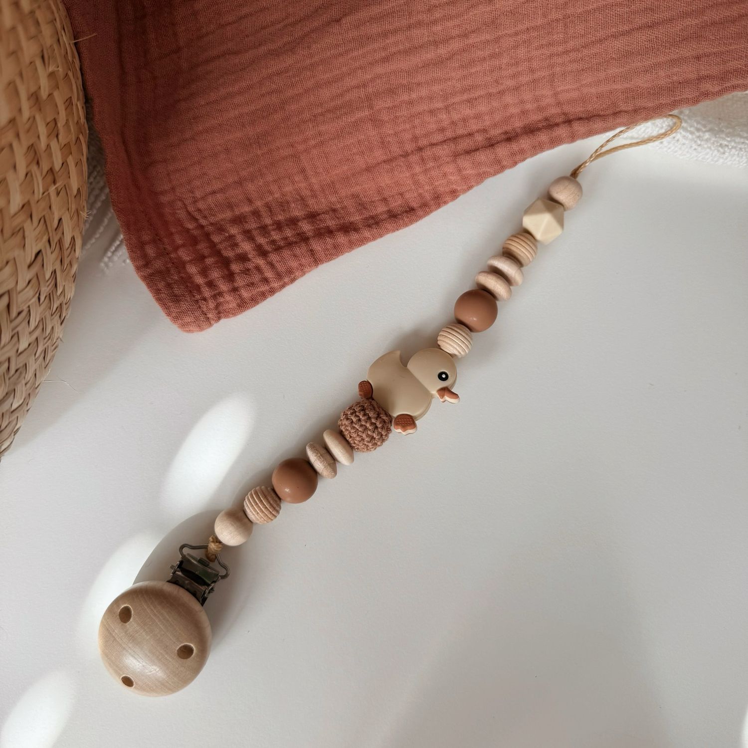 Entchen Schnullerkette hazelnut