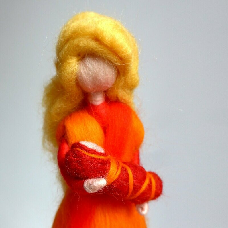 Fee mit Baby orange