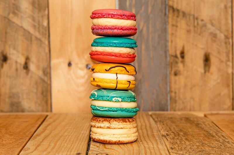 Premium XL Macarons Coconut
