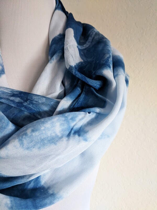 INFINITY SCARF - NATURAL DYE - INDIGO SHIBORI