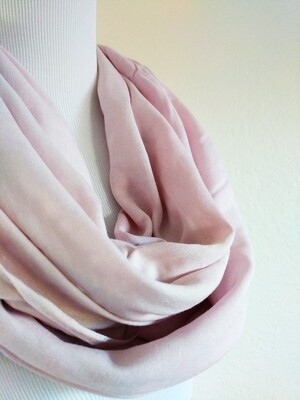 INFINITY SCARF - NATURAL DYE - PASTEL VIOLET