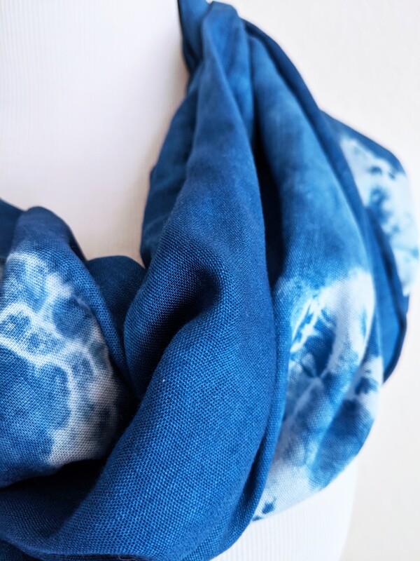 INFINITY SCARF - NATURAL DYE - INDIGO STARS