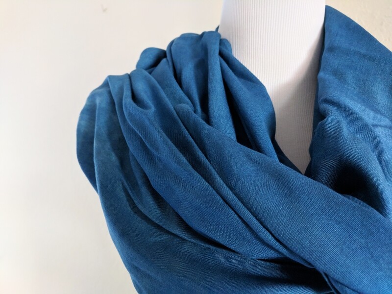 INFINITY SCARF - NATURAL DYE - INDIGO DREAM