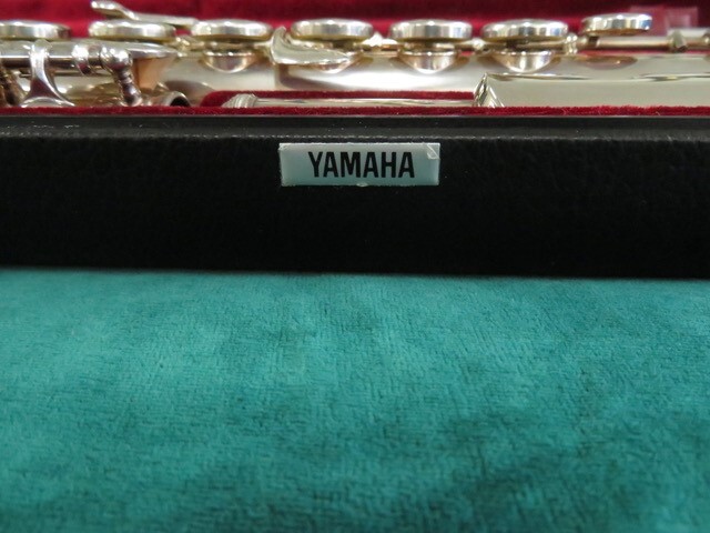 人気カラーの 訳アリ フルート YAMAHA ESTACLISHED IN 1887（YAMAHA フルート 管楽器・吹奏楽器